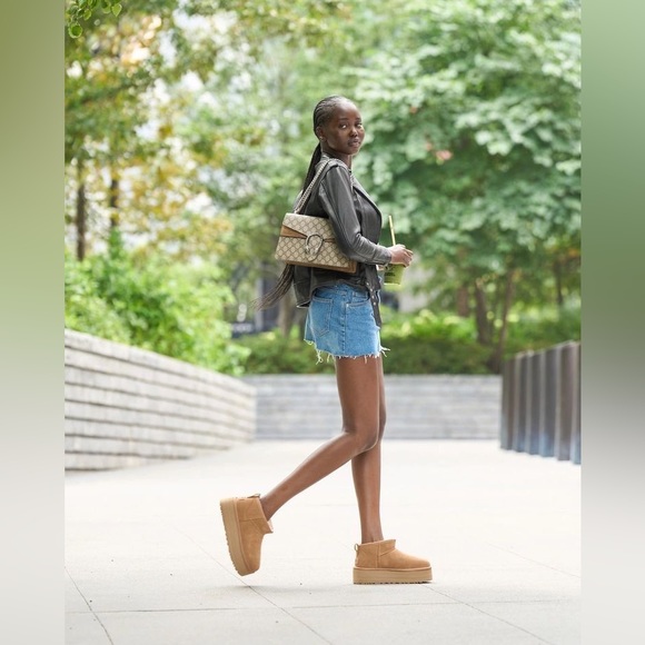 🖤HOT STYLE🖤UGG Classic Ultra Mini Platform Bootie - Picture 6 of 16